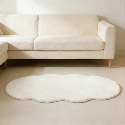 Tapete minimalista lavável em formato de nuvem creme, feito de lã sintética. Ideal para decoração de quarto, quarto e sala de estar. Perfeito para ambientes externos, sala de estar, área externa, além de ser fácil de limpar e durável. Ideal para personalizar sua casa e decorar com estilo. Perfeito para festas e eventos.