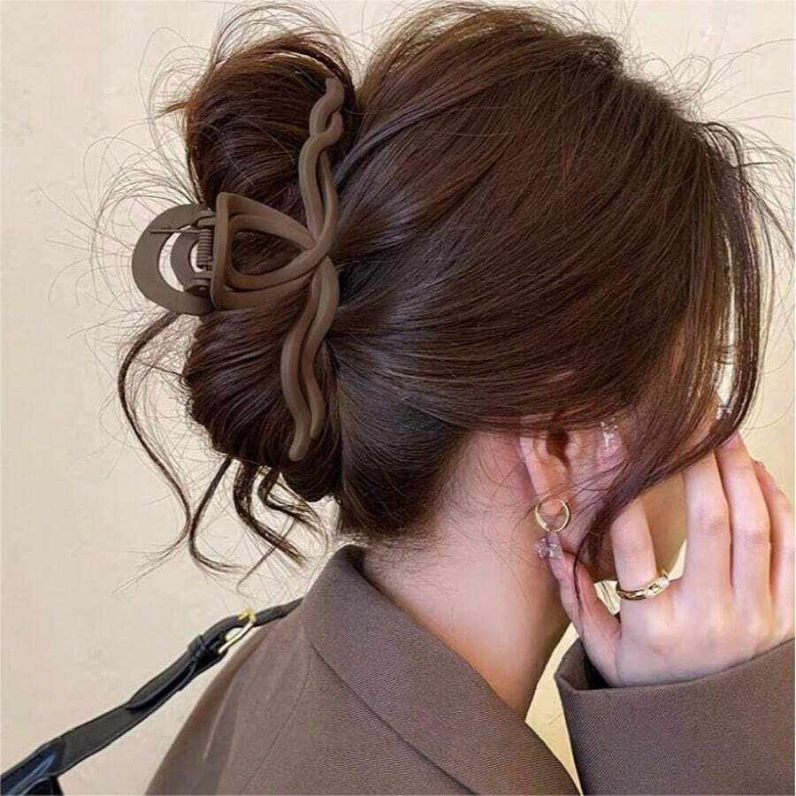 1pc Acrylic Matte Top Criss-Cross Wave Hair Claw - Brown - View 1