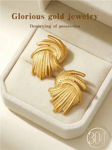 A Pair Of Irregularly Wavy Edge Earrings. Gold Plated Statement Women's Earrings. Elegant And Refined Gold Plated 14K Gold Stainless Steel Earrings. Lightweight And Hypoallergenic. Fashionable And Simple Jewelry Gifts Suitable For Daily Casual Wear, Parties, Birthdays, And Wedding Occasions. - Gold - View 1
