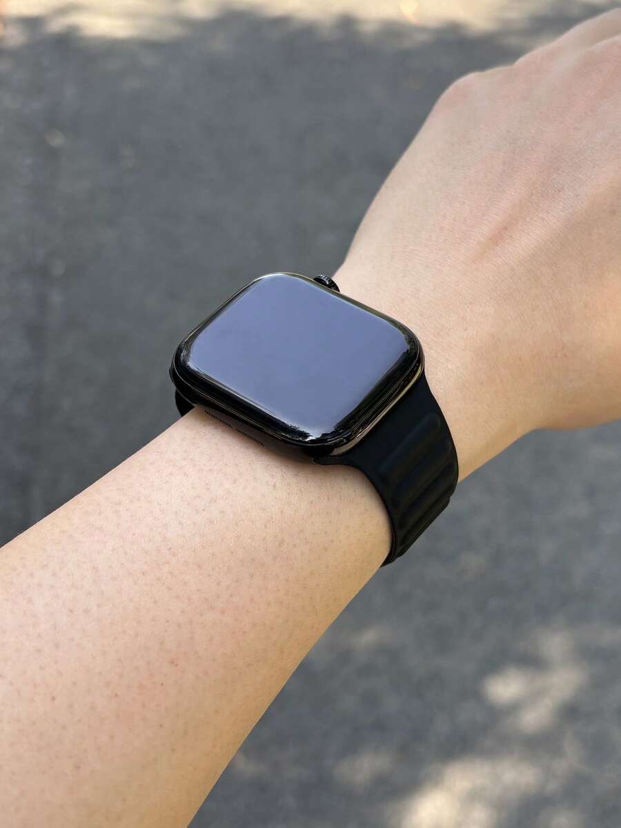 硅胶表带,兼容 42mm、38mm、40mm、41mm、44mm、45mm、46mm、49mm 型号,时尚智能手表替换表带,适用于 Series Ultra2、Ultra SE2、SE 11、10、9、8、7、6、5、4、3、2、1 等型号,男女通用,学生返校季理想礼物 - 黑色 - 查看 1