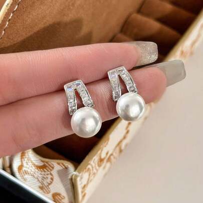 一对高品质韩式白色淡水珍珠耳钉，金色，新娘首饰，适合日常佩戴，女士生日礼物