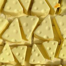 1pc Triangular Cheese PU Foam Slow Rebound Soft Toy, Squeeze Stress Relief Bread Toy, Creative Gift, Cute Present - Multicolor - View 1