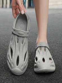 Men's Fashionable Casual Outdoor Breathable Sandals, Korean Beach & House Slippers - Grey - View 2
