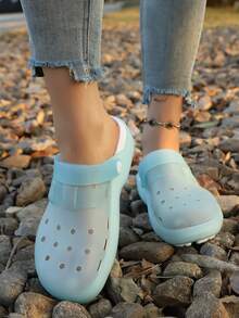 2026 Summer New Sandals Couples Beach Shoes Soft Bottom Slippers Closed Toe Jelly Transparent Flat Sandals - Blue - View 1