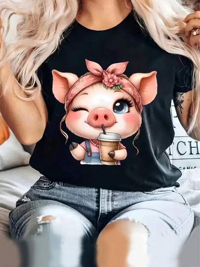 Camiseta con Estampado de Cerdo Adorable para Mujer - Diseño de Cerdo de Dibujos Animados con Taza de Café y Pañuelo Floral, Camiseta Casual de Cuello Redondo Suave y Elástica, Comodidad para Todas las Temporadas, Lavable a Máquina, Regalo Perfecto para las Fiestas, Ropa Informal, Moda Caprichosa, Camiseta con Estampado Duradero