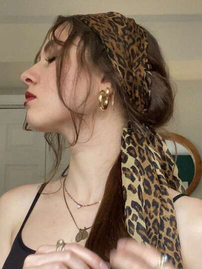 1PC Vintage Leopard-Print Scarf For Women: New Spring Arrival, Unique Design, Edgy And Millennial-Style