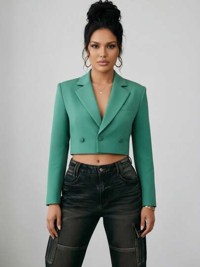 Blazer cruzado corto elegante para mujer en morado con mangas regulares