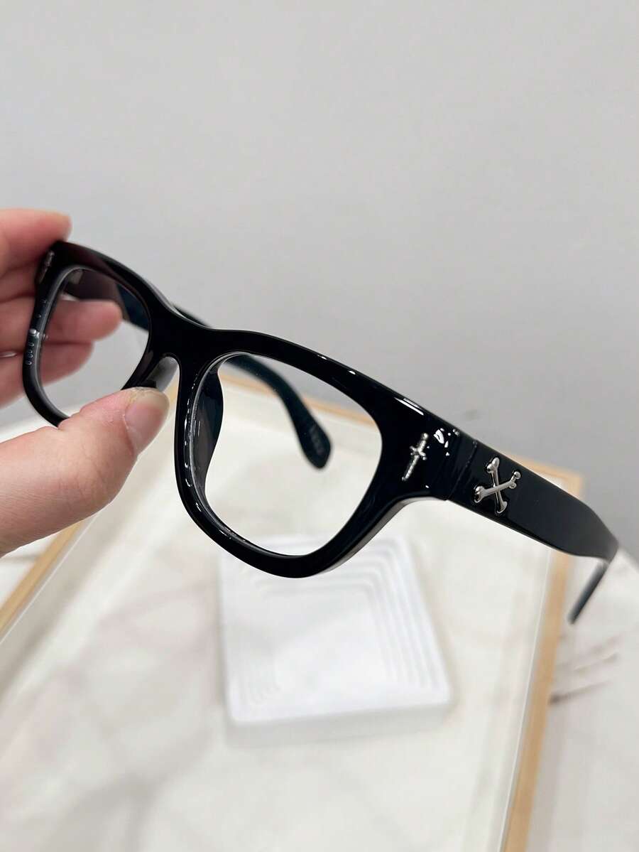 1副男士休闲复古方形黑色时尚平光眼镜，适合日常佩戴和街头摄影