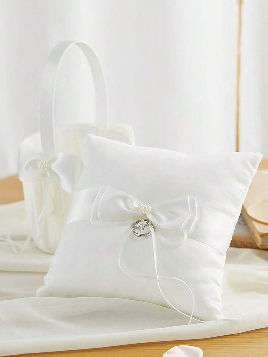 Set de 2 piezas de cesta de flores y almohada para anillos de niña de las flores de boda de satén blanco, con diseño de flores de perlas y lazos, adecuado para decoración de fiesta de boda (anillos no incluidos) - Ver 1