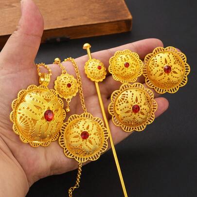 6pcs/Set Golden Color Luxury Intricate Hollow Red Rhinestone Flower Design Pendant Jewelry Set, Earrings, Ring, Necklace, Bracelet, Headpiece, African Arabic Elegant Women's Jewelry Set For Middle East Festival, Engagement, Wedding, Birthday, Party, Gift