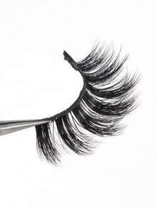 MAANGE 20 Pairs Natural Criss-Cross Mixed Style False Eyelashes, Curly And Long-Lasting Hypoallergenic Fake Lashes, Cartoon Design Suitable For Daily Use, Travel Essential - Black - View 10