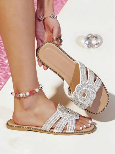 1双优雅花卉水钻装饰平底拖鞋 – 女士露趾轻便拖鞋，适合夏季度假和海滩穿着