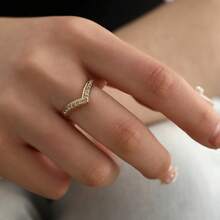 New Stainless Steel V-Shaped Rhinestone Open Ring, Niche Design Minimalist Elegant Luxury Versatile Ring - Golden 1 - View 6