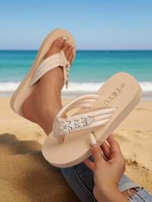 1 par de chanclas minimalistas decoradas con diamante de imitación para adolescentes, cómodas sandalias de playa tipo slip-on, estilo versátil para vacaciones de verano - Beis - Ver 5