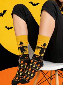 一双男女通用的男士袜子，印有南瓜和稻草人图案，休闲中筒袜，适合节日穿着，百搭街头风格，四季皆宜 - 黑色 - 查看 3