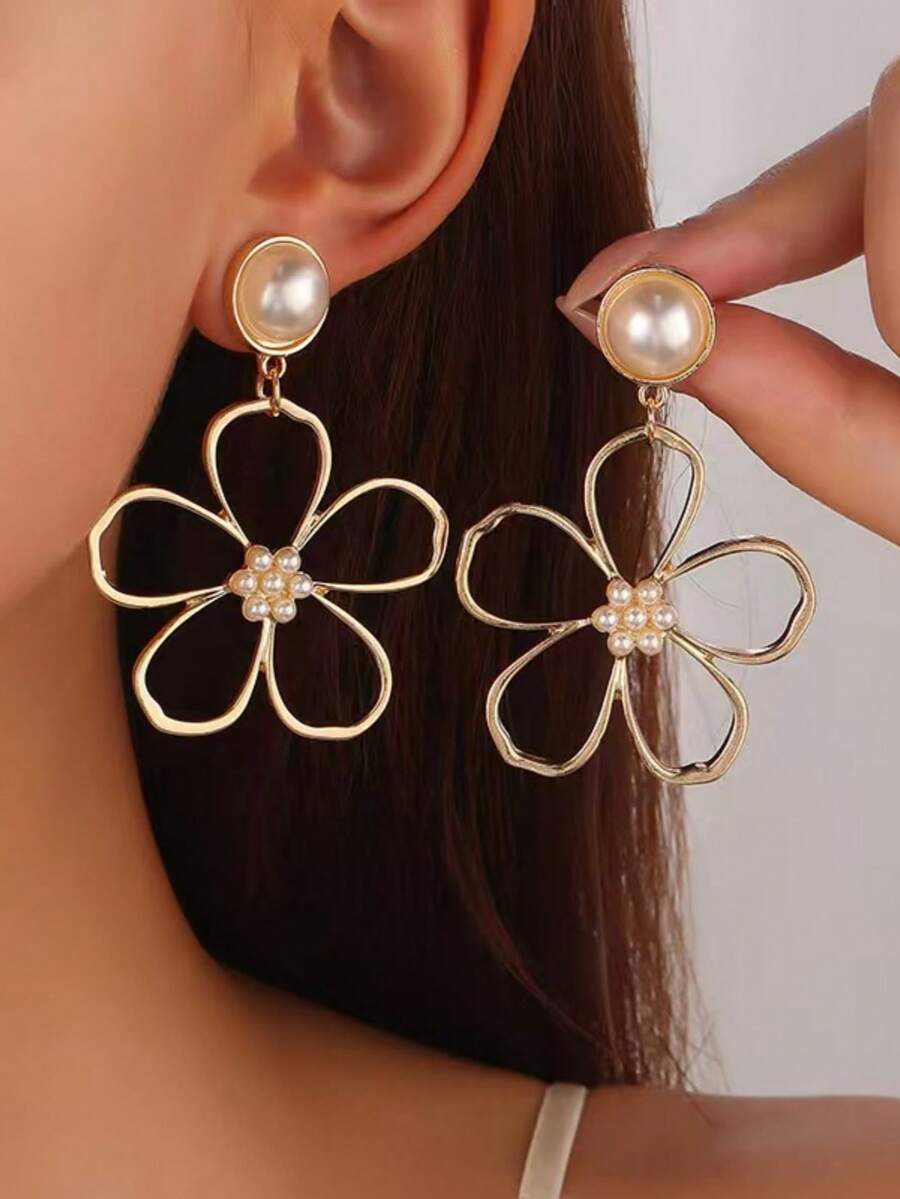 1 Pair Fashionable Luxury Hollow Floral Earrings, Unique Faux Pearl Summer Earrings, Exaggerated European And American Style