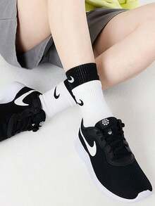 Nike 合成皮革舒適百搭防滑低筒跑步鞋 - 黑色 - 查看 2