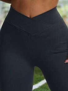 Seamless Knit V-Waist Knee-Length Athletic Leggings, High Waist Non-Curling, Soft And Skin-Friendly, Yoga, Fitness And Daily Casual Wear Sports - Grey - View 4