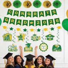 Graduation Party Decorations 2026 - 17 Pcs Green And Gold Congrats Grad Themed Supplies Favors For School Class Of 2026 Pre-Strung Banner Garland Hanging Swirls Paper Pom Poms Decor Set - 綠色和金色 - 查看 3