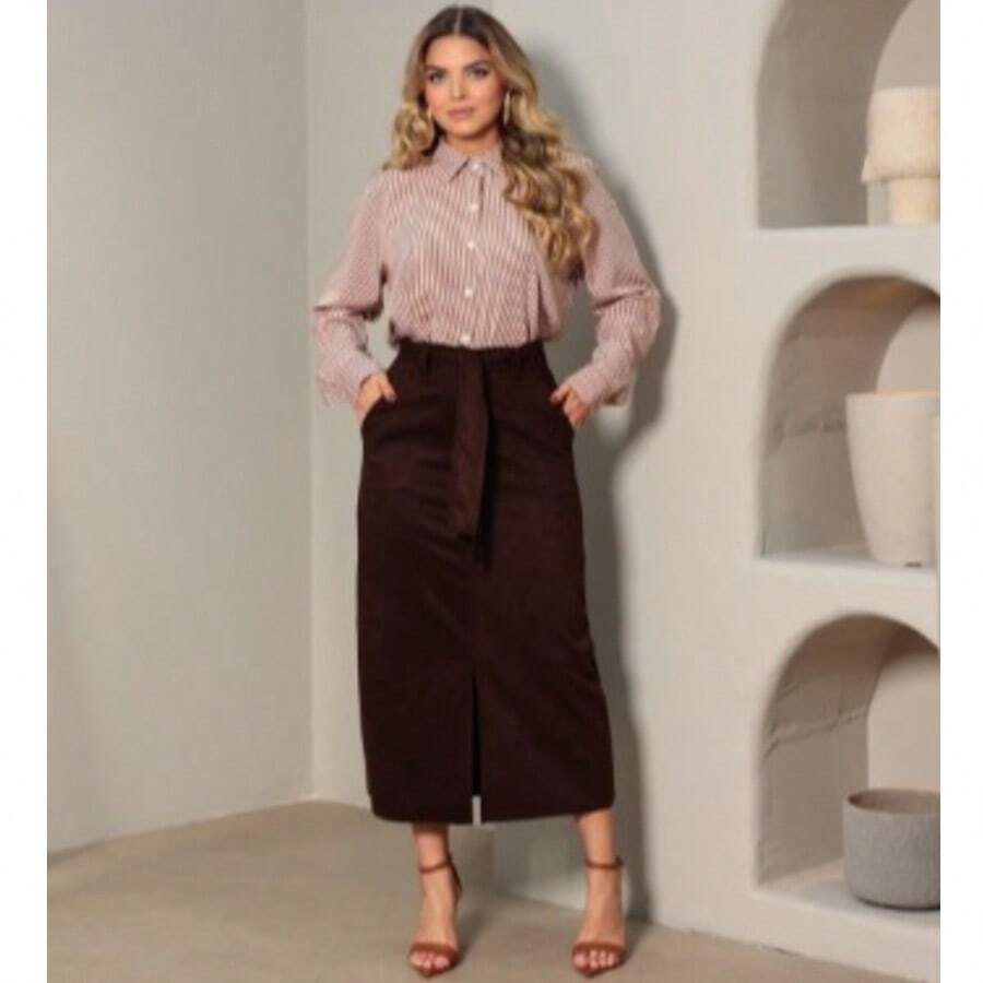 Premium Suede Midi Pencil Skirt With Sash Belt, Side Zipper And Front Slit, Suitable For Evangelical Fashion, Parties, Evenings, Church Services, Offices, And More. New Arrival. - 鏽棕色 - 查看 1