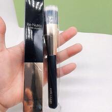 Estée Lauder EL Platinum Powder Foundation Brush, Polishing Brush, Highlighter Brush, Soft Hair Makeup Brush - Black - View 3