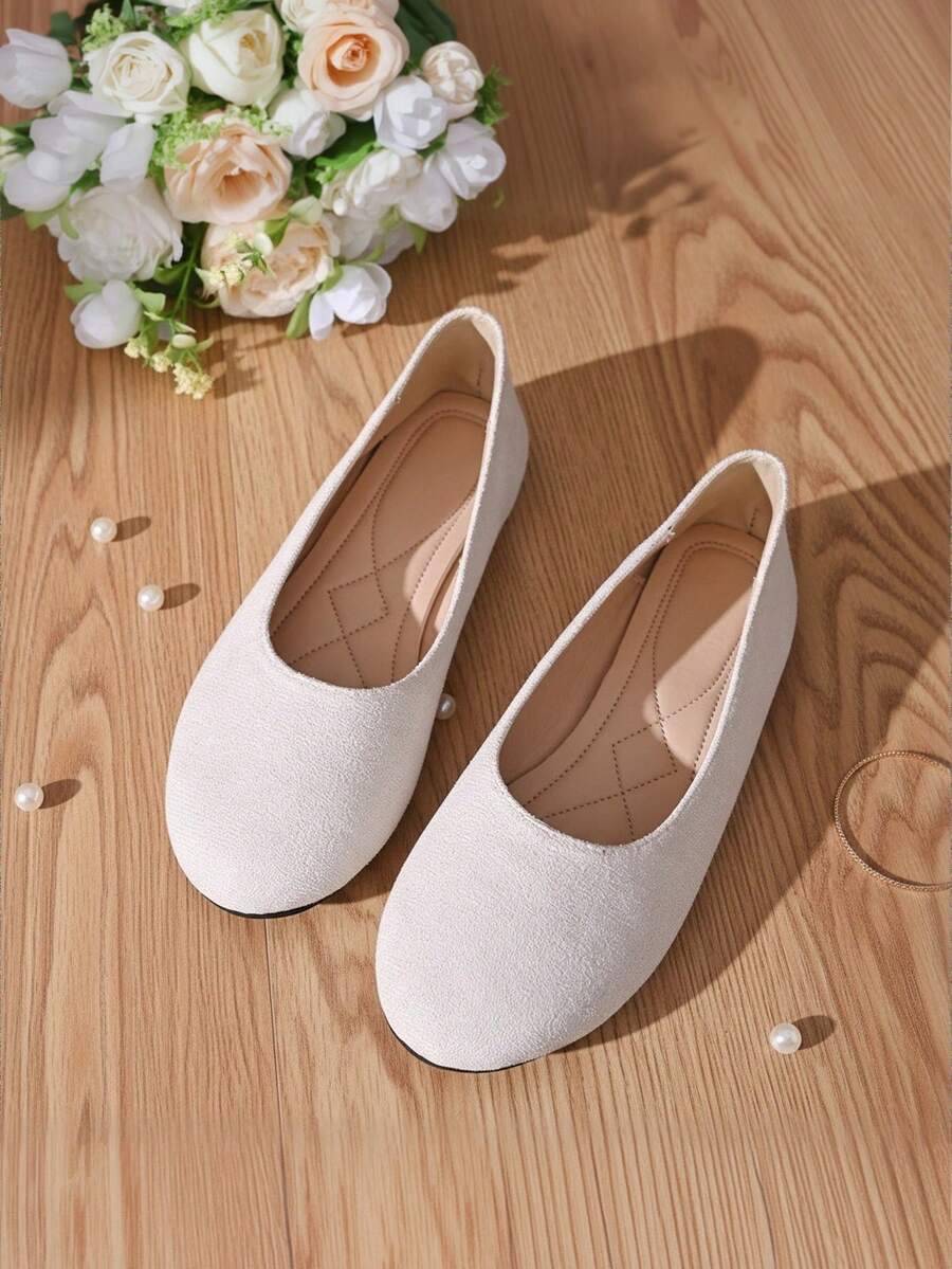 Classic Suede-Like Ballet Flats, Lightweight Non-Slip Women's Shoes, Versatile For Commuting And Daily Wear - White - View 1