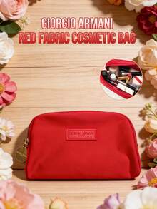 Giorgio Armani 红色布艺化妆包，品牌化妆箱，柔软法兰绒外层，防水内衬，耐用拉链，密封性好，大容量多隔层收纳，加固提手，轻便便携，适合旅行，防污易清洁，多功能收纳，经典红色，是女性、化妆师、旅行者、专业人士的理想之选，适合通勤、旅行、居家收纳，是送给她的完美礼物。 - 紅色 - 查看 2