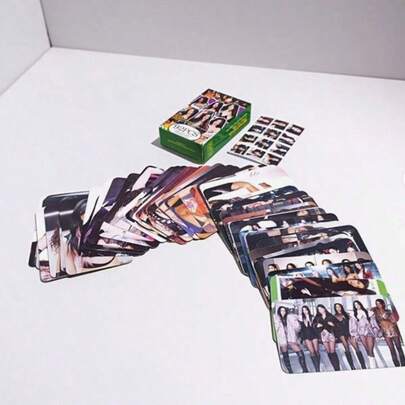 92张KAT-SEYE女团照片卡，专辑收藏卡，圣诞节和生日礼物，送给收藏家和粉丝的绝佳选择 | 偶像团体粉丝必备周边，适合收藏于专辑、日记本和装饰品中，是送给粉丝的理想礼物