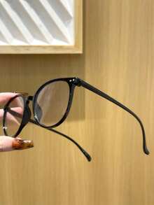 一副男女通用的透明圆形眼镜，适合办公、看电视、玩游戏、玩手机等多种场合。 - 黑色 - 查看 2