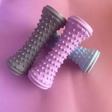 1 pieza Rodillo de masaje de tejido profundo - Masajeador de pies - Operación manual con control de velocidad, dureza media - Material de plástico duradero - Ideal para entusiastas del yoga y el fitness - Múltiples estilos - Ver 5