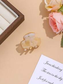 Kẹp tóc mini bằng acetate nhẹ, thời trang, thanh lịch, đơn giản và nhiều màu sắc, phù hợp cho các hoạt động hàng ngày, giải trí, tiệc tùng, đi làm, du lịch, tạo kiểu tóc, rửa mặt, trang điểm và phối đồ. Kẹp tóc, ghim cài tóc, phụ kiện tóc dạng càng cua. - Nhiều màu - Xem 35