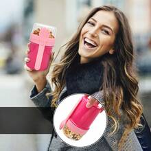 便携式水果沙拉、麦片和酸奶杯套装：防漏、可机洗，适合工作、学习和旅行 - 450毫升 + 250毫升，包含内置叉勺、密封酱料盒、微波炉适用（底层）和牛奶杯 - 彩色 - 查看 4