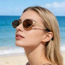 1 Cặp kính thời trang hình kim cương bằng kim loại, kiểu dáng retro Y2K cá tính, đa năng dành cho nữ, phù hợp để đeo hàng ngày, đi nghỉ mát và du lịch. - Màu nâu - Xem 2