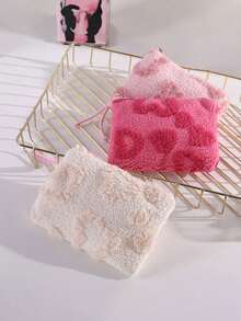 女士毛绒心形收纳袋，美观女士包，旅行收纳袋，零钱包，杂物收纳袋，可爱化妆包，旅行必备，春夏度假包，居家，假日收纳袋，可装口红、化妆刷、护肤品、手机、硬币、小物件。 - 彩色 - 查看 2