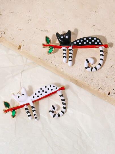 1枚可爱慵懒波点猫胸针，百搭日常配饰