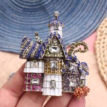 Whimsical Crystal Fairy Tale House Brooch, Antique Silver-Toned Frame With Multi-Color Crystal & Enamel Accents, Playful Storybook Style, Ideal Accessory For Daily Outfits, Themed Events, Fantasy Lover Gifts & Fashion Enthusiasts - 彩色 - 查看 6