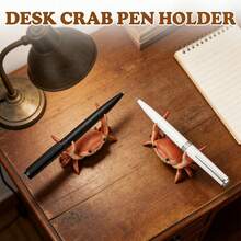 Giá đỡ bút hình cua cử tạ 2026, Giá đỡ bút hình cua để bàn sáng tạo, Hộp đựng bút và dụng cụ sắp xếp bàn làm việc dễ thương, Phụ kiện bàn làm việc vui nhộn tại nhà/văn phòng/trường học (Đỏ, Xanh dương, Xanh lá cây, Tím) - nhiều màu - Xem 7