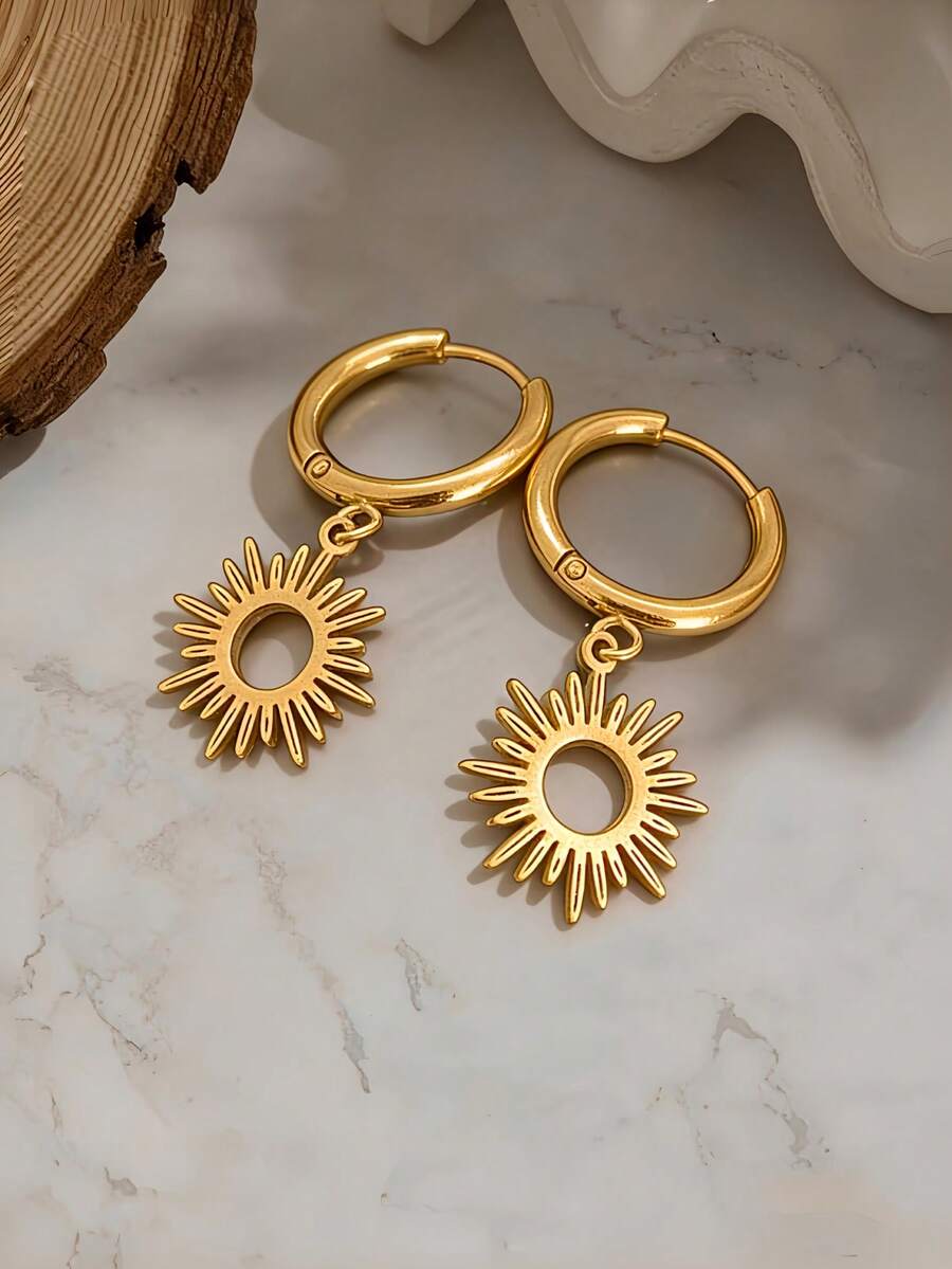 Brincos de argola geométricos redondos em aço titânio, leves e luxuosos, com design moderno. Delicados, charmosos, minimalistas e únicos, perfeitos para homens e mulheres. Ideais para diversas ocasiões, como trabalho, estudo, encontros, viagens, shows, festas e férias. - Girassol Dourado 1 - Ver 1