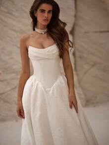 Strapless Corset Satin A-Line Wedding Dress With Flowing Full Skirt, Minimalist Classic Bridal Gown With High-Quality Matte Satin And Structured Tailoring, Perfect For Church Ceremonies, Main Weddings, Holiday Celebrations, Christmas, Halloween, Birthday Parties, Prom Nights, Evening Receptions, Special Occasions, Featuring Clean Lines, Feminine Sweep, Comfortable Fit, Timeless Sophistication, Statement Dress For Brides Seeking Classic, Polished, Elegant, And Refined Look With Luxurious Silhouette - 白色 - 查看 4