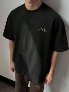 Camiseta Blanca de Manga Corta con Cuello Redondo y Diseño Minimalista de Montaña para Hombre, Verano - Negro - Ver 2