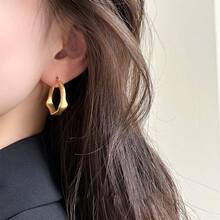 1 par de pendientes asimétricos con textura, un diseño único que muestra el encanto personal, minimalista pero a la moda, adecuado para todas las ocasiones - Multicolor - Ver 5