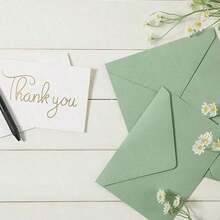 20 phong bì màu xanh lá cây nhạt có cửa sổ, hoàn hảo cho thiệp mời đám cưới, thiệp cảm ơn, thiệp chúc mừng sinh nhật và thiệp mời tiệc Giáng sinh. Phong bì đóng nắp chữ V trang nhã. - Nhiều màu - Xem 2