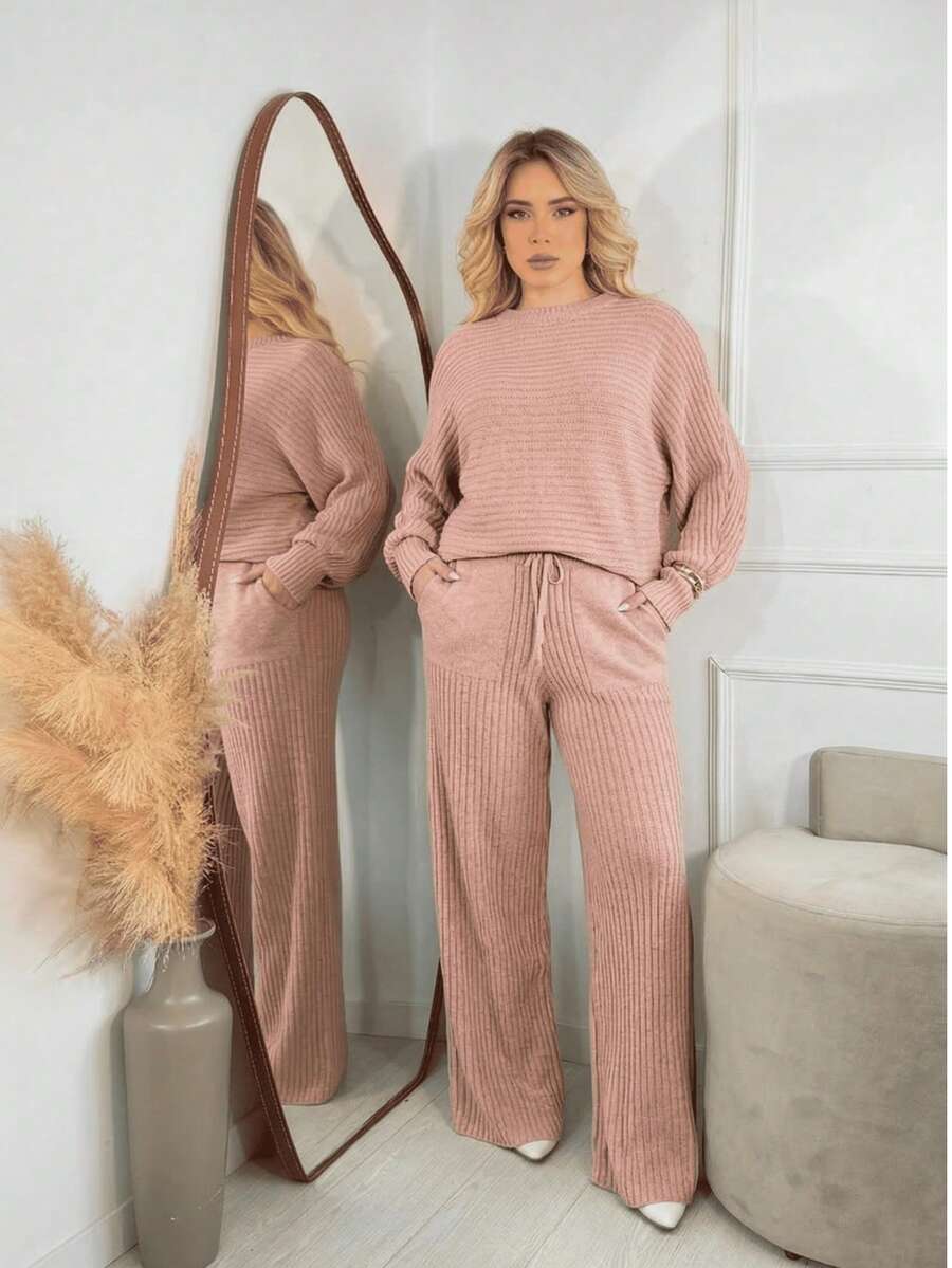 Women's Cold Weather Set In Ribbed Mousse Knit - Oversized Blouse And Pants | Fits Sizes 36 To 44 | Textured Pattern | Wool-Like Fabric | Drawstring Pocket | Women's Clothing | Daily Wear | Autumn/Winter - Rusty Rose - View 1
