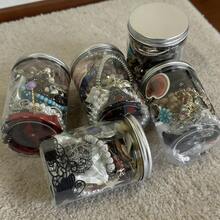 Exquisite Mystery Jewelry Jar Set - Valentine's Day 1 Piece Surprise Jewelry Box For Women,Fashionable Gift Set (Necklace, Earrings, Rings,Kracelet,Keychain, Hair Clip,Etc) - Unique Birthday Gift For Her - 1 件 - 查看 5