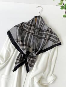 1条高品质缎面雪纺围巾，90厘米大方巾，欧美几何印花披肩，百搭配饰，适合海滩、度假等场合。 - 彩色 - 查看 14