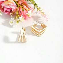 拉菲草缠绕金链耳环，纹理编织C形耳环，女士夏季海滩度假首饰 - 彩色 - 查看 3