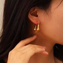 1 par de pendientes asimétricos con textura, un diseño único que muestra el encanto personal, minimalista pero a la moda, adecuado para todas las ocasiones - Multicolor - Ver 2