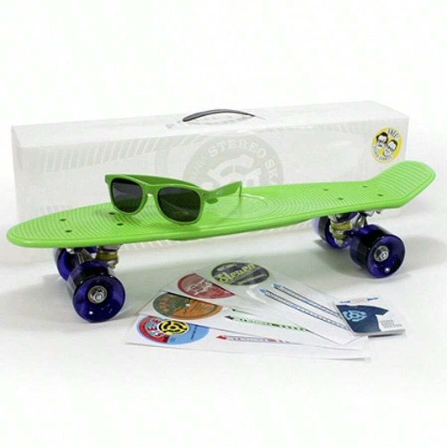 Stereo Vinyl Cruiser Plastic Complete Skateboard Green/Estéreo Crucero binal Completo Plastic Complete Skateboard Verde - NOTA verde fluorescente - Ver 1