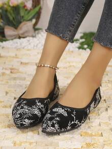 新款中国风刺绣鞋，女士春季尖头平底鞋，民族风竹枝刺绣鞋，复古刺绣平底鞋 - 黑與白 - 查看 4