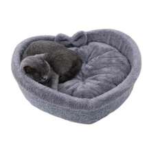 Lindo sofá cama con forma de corazón para gatos y gatos de forro polar cálido y suave adecuado para gatos y perros para pasar el cálido invierno M gris - Mediano - Ver 8